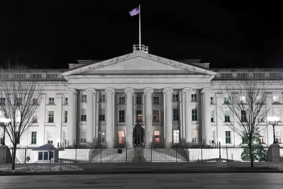 Neoclassical United States Treasury building in Washington, D.C.